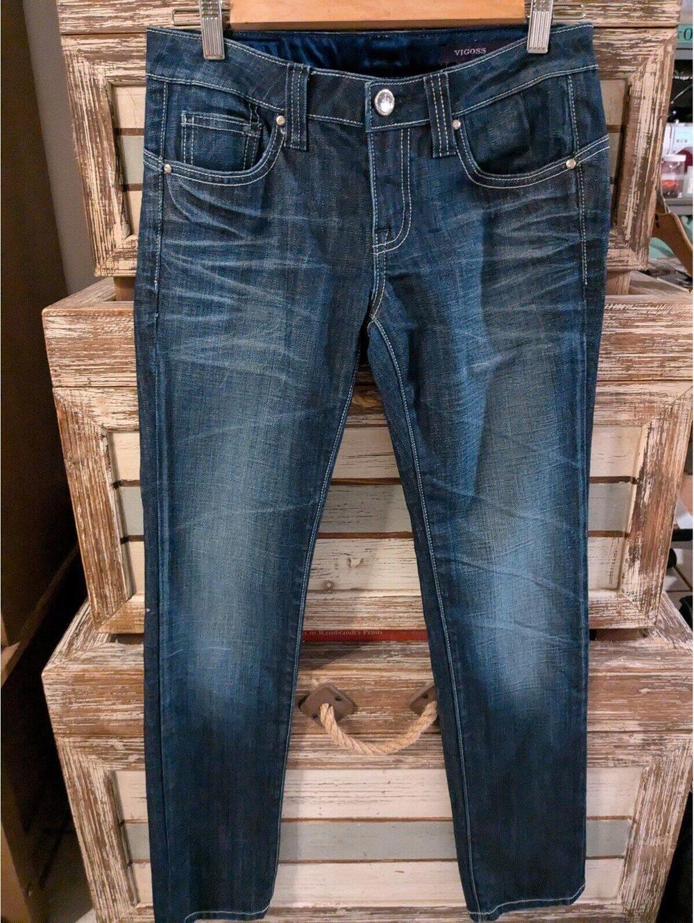 Jeans Vigoss Dark washed Distressed Juniors size 3 EUC